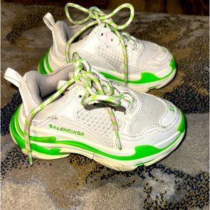 Balenciaga, triple S kids    (Green/white/ grey)